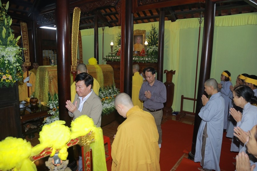 Quảng Trị: Lễ nhập kim quan TT.Thích Giác Chơn ảnh 10 12.jpg